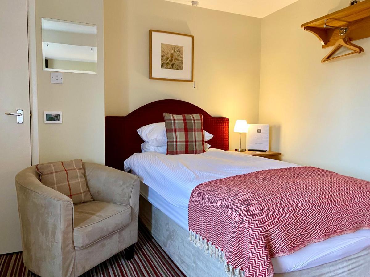 The Craven Arms Hotell Settle Exteriör bild