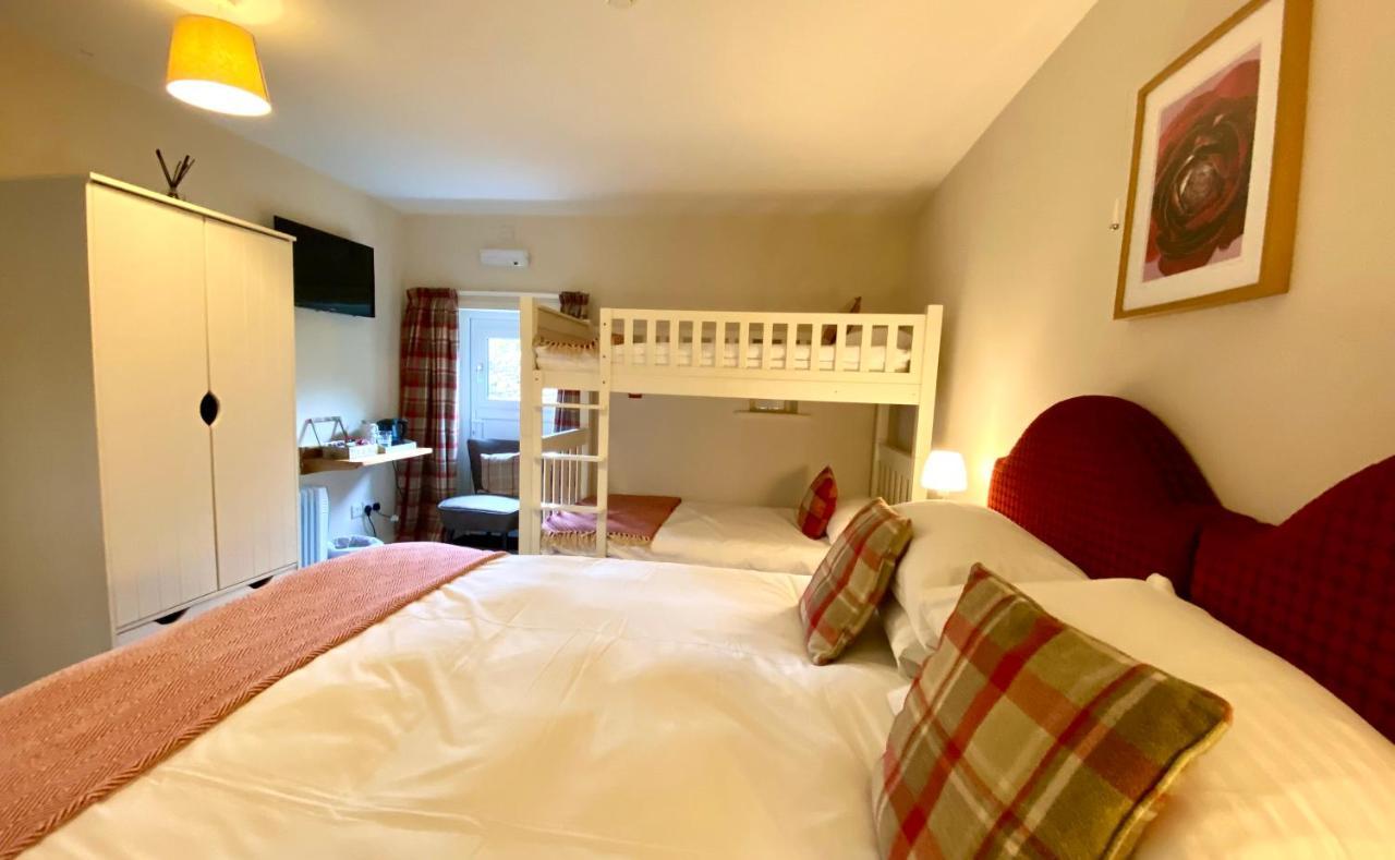 The Craven Arms Hotell Settle Exteriör bild