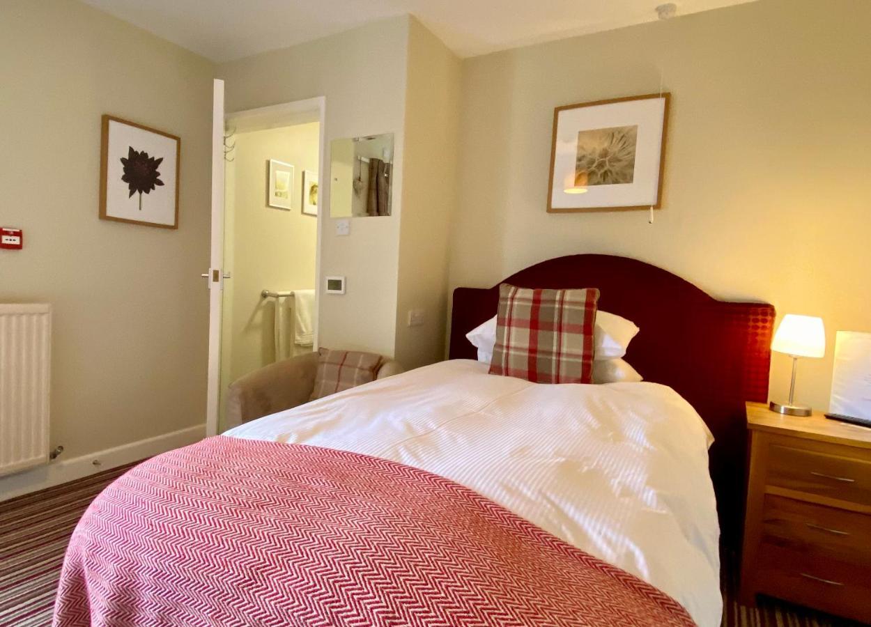 The Craven Arms Hotell Settle Exteriör bild