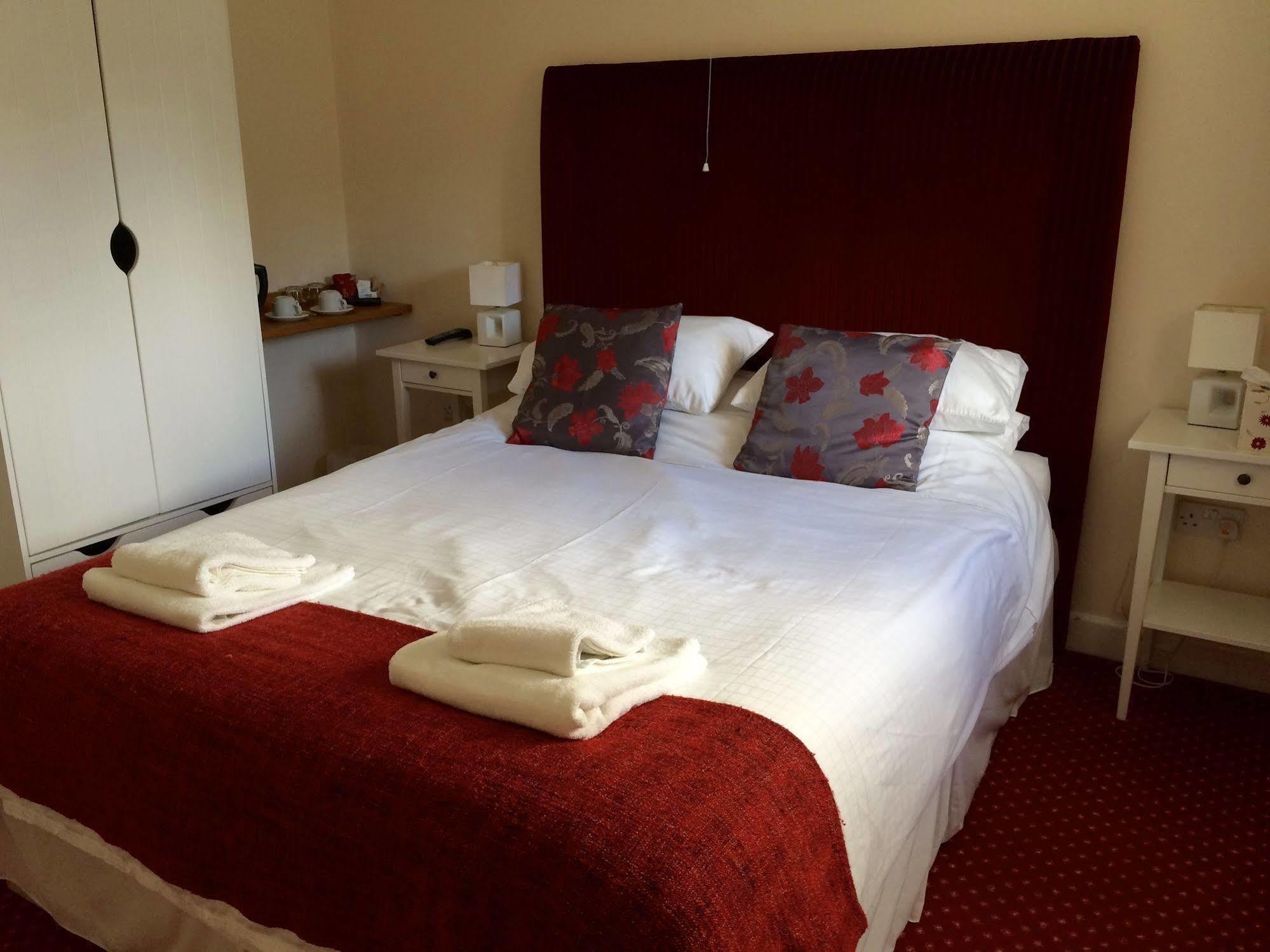 The Craven Arms Hotell Settle Exteriör bild